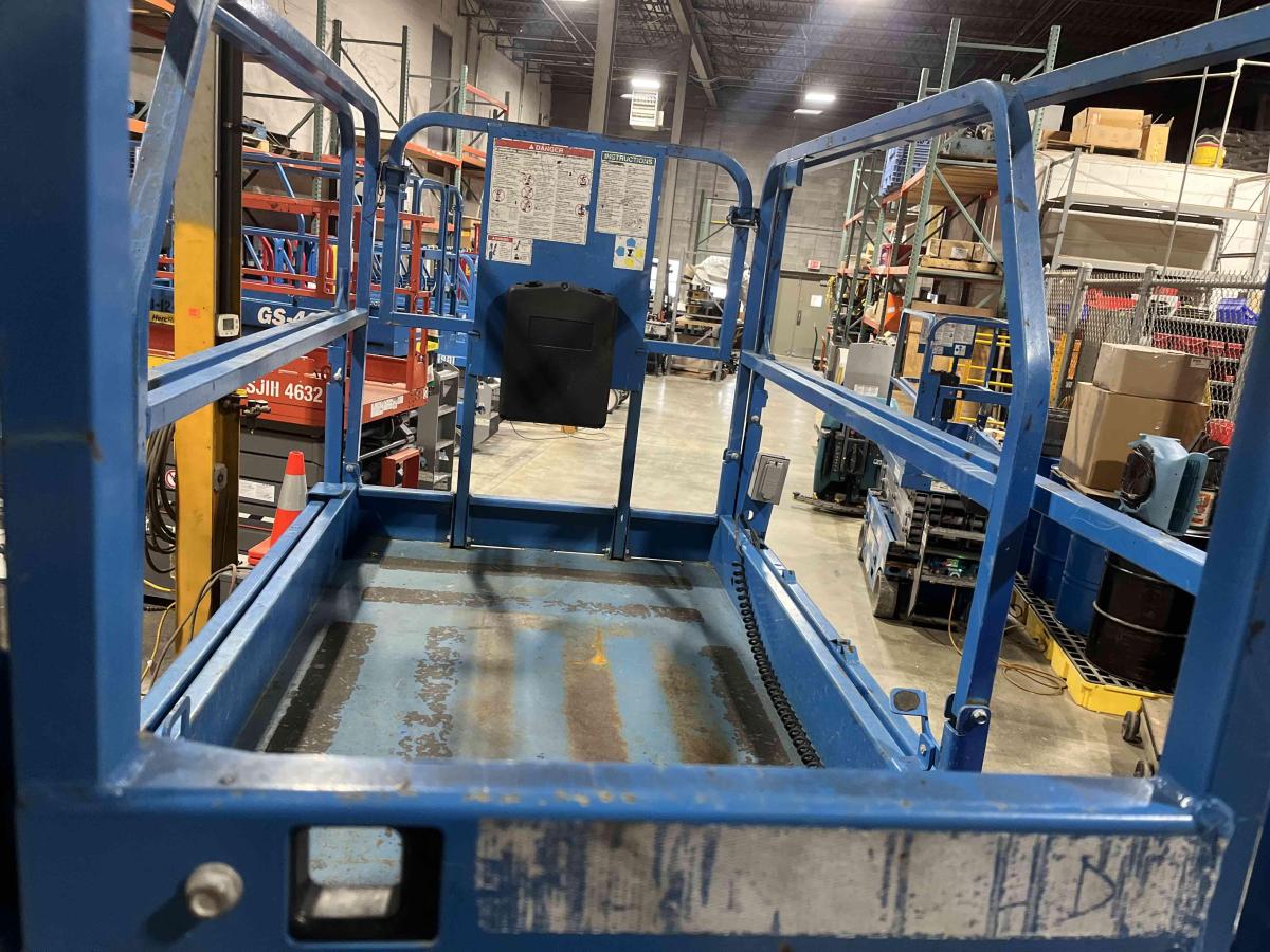 2019 Genie GS-3246