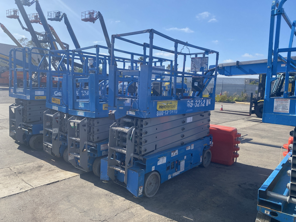 2016 Genie GS-3232