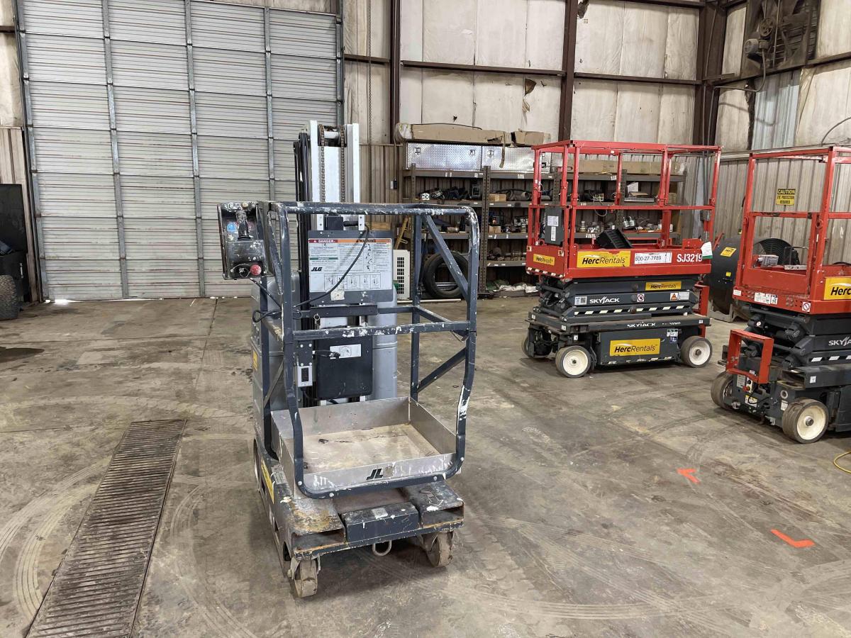 2018 JLG 20MVL
