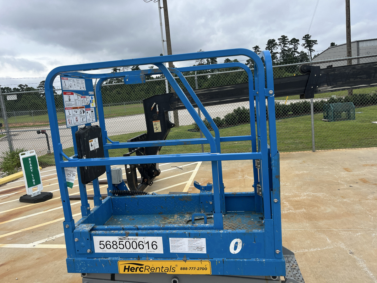 2019 Genie GS1330M-11