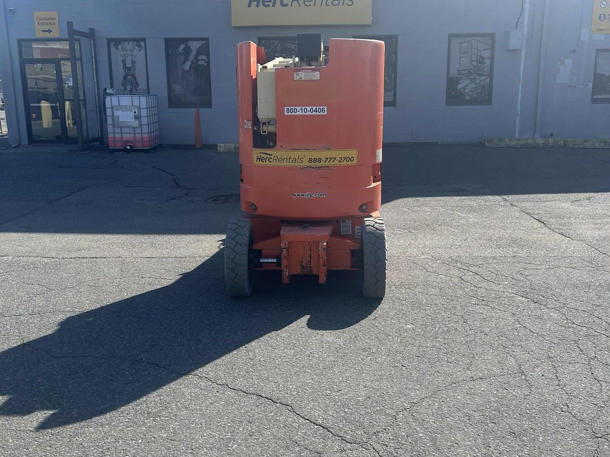 2016 JLG E300AJP-3