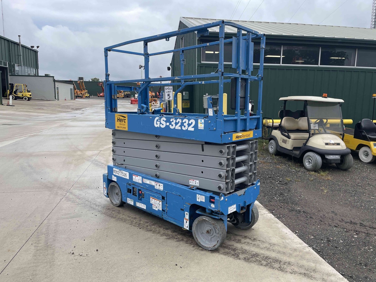 2018 Genie GS-3232-1