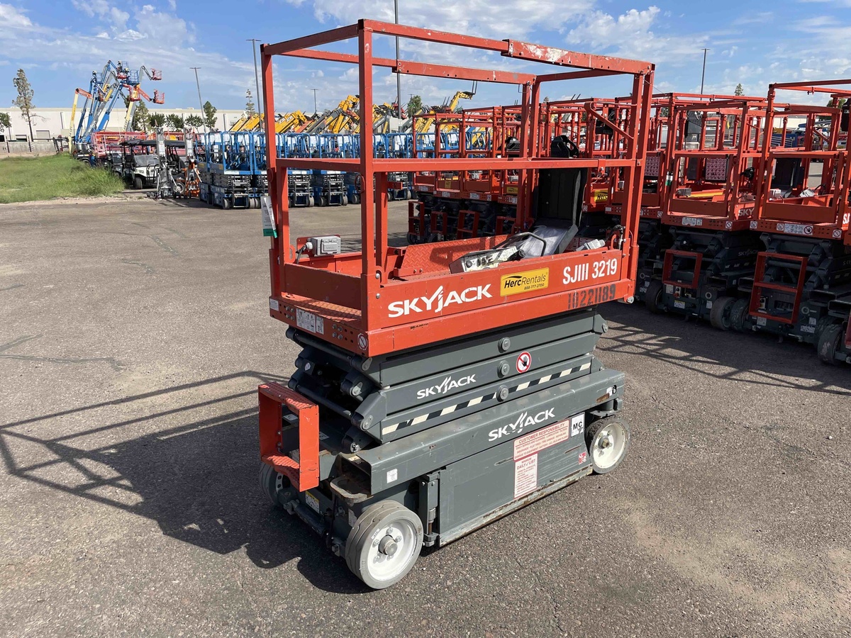 2017 Skyjack SJ3219-2