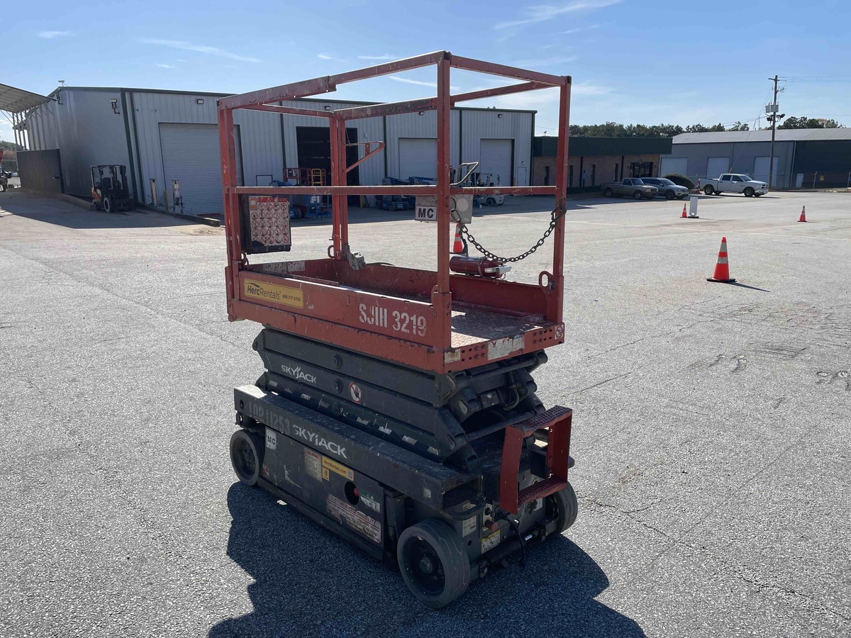 2017 Skyjack SJ3219-4