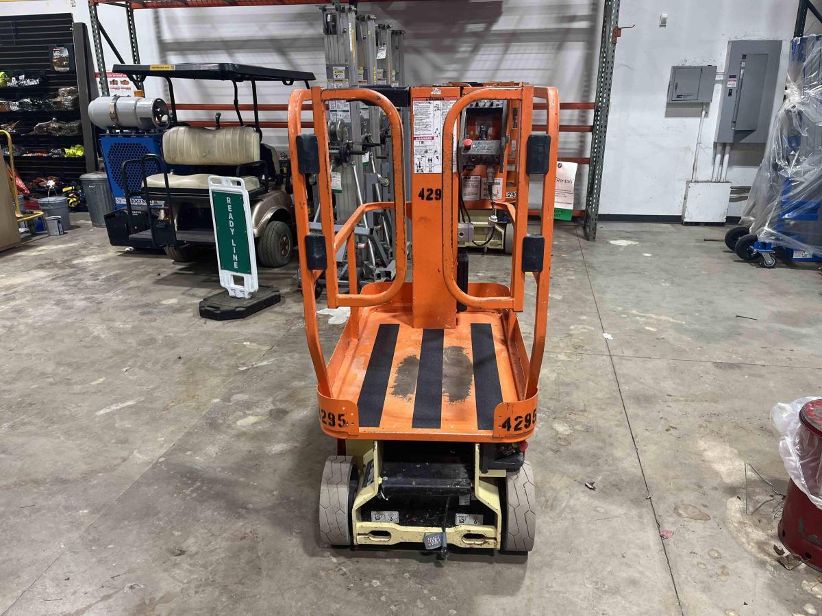 2014 JLG 1230ES-4