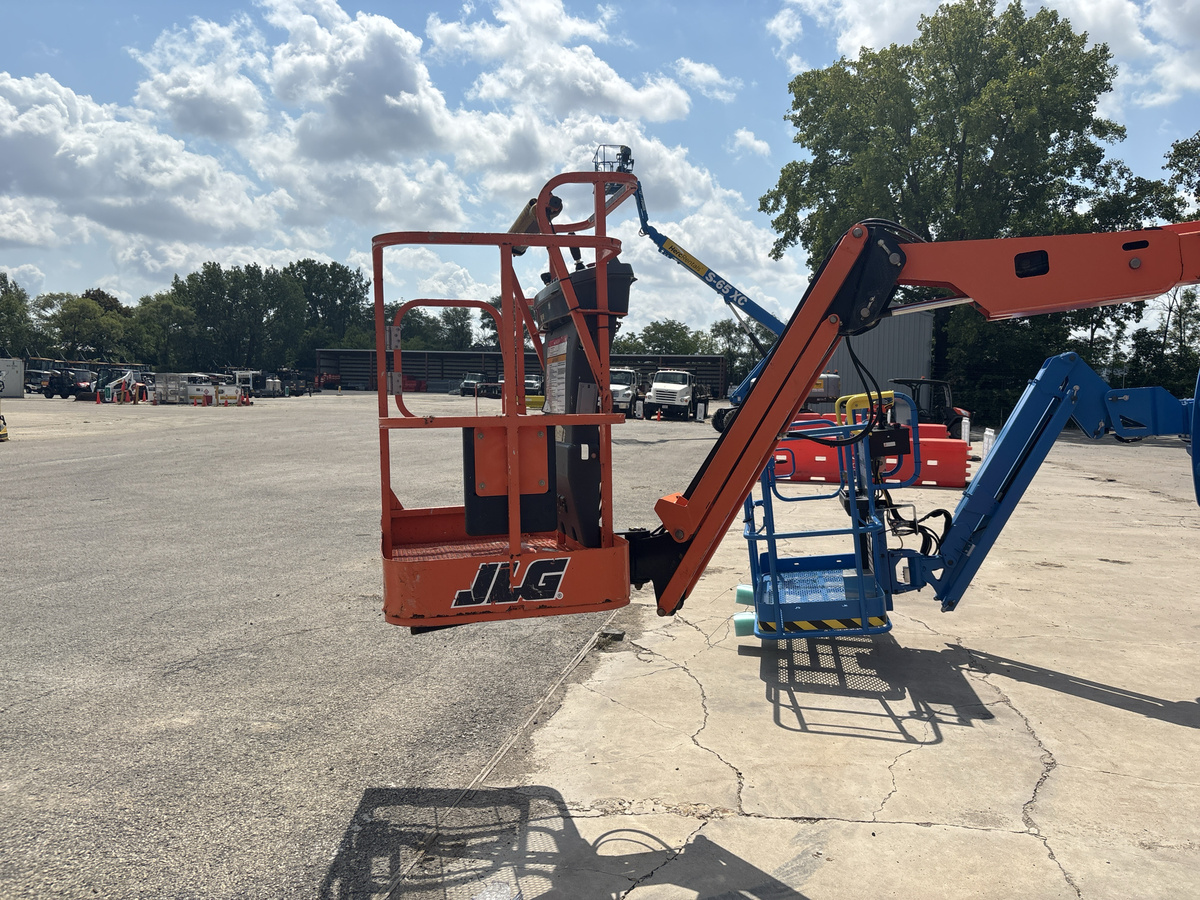 2018 JLG E450AJ-6