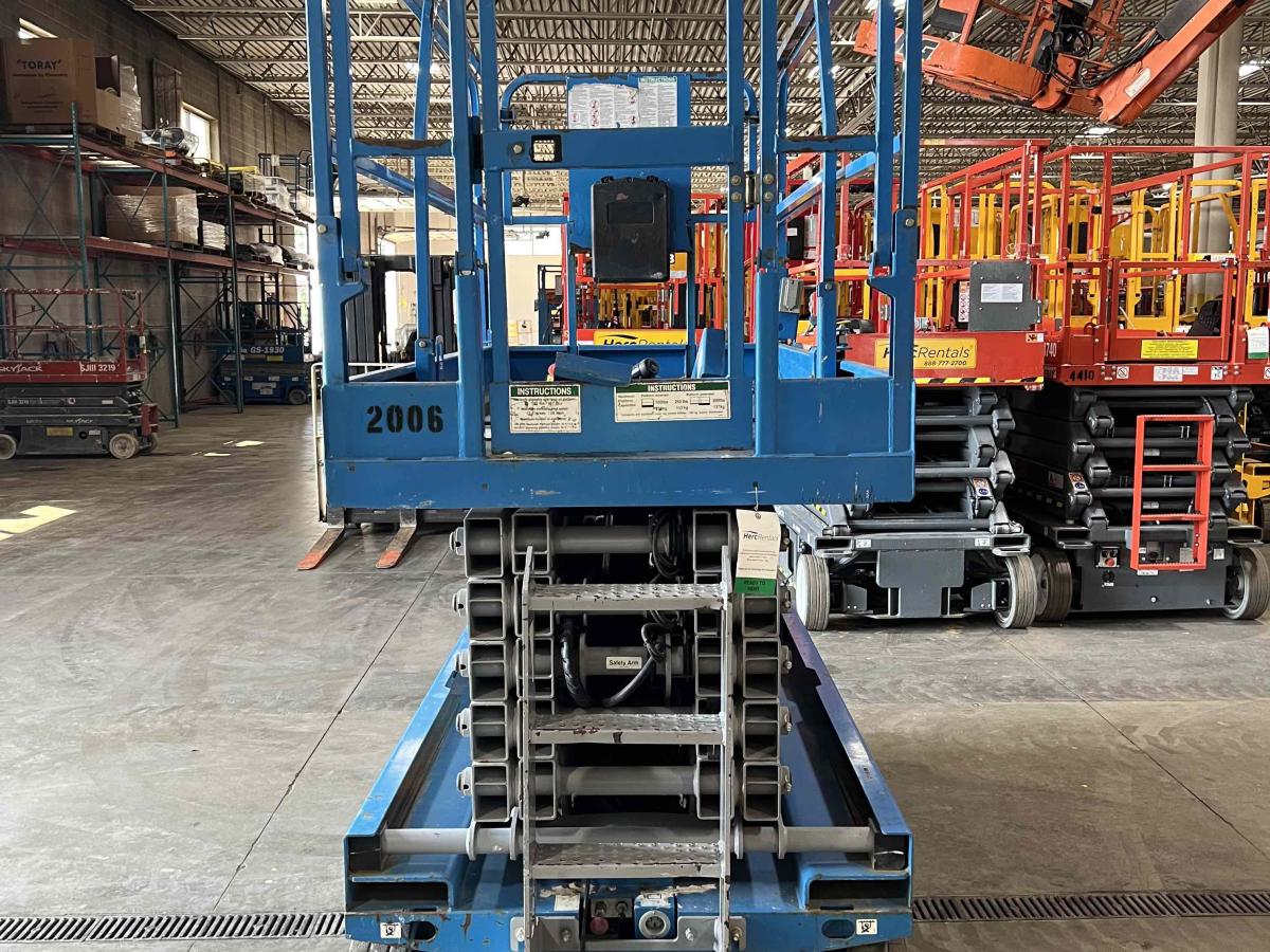 2016 Genie GS-4047