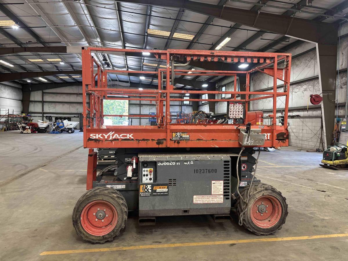 2018 Skyjack SJ-6826RT-2