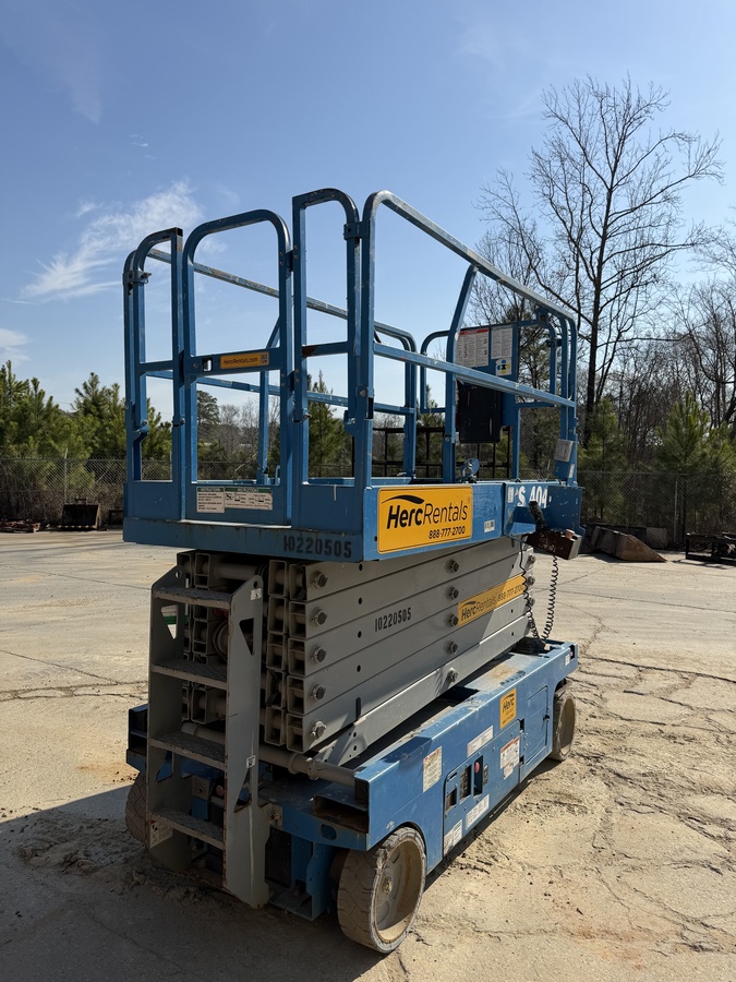2017 Genie GS-4047
