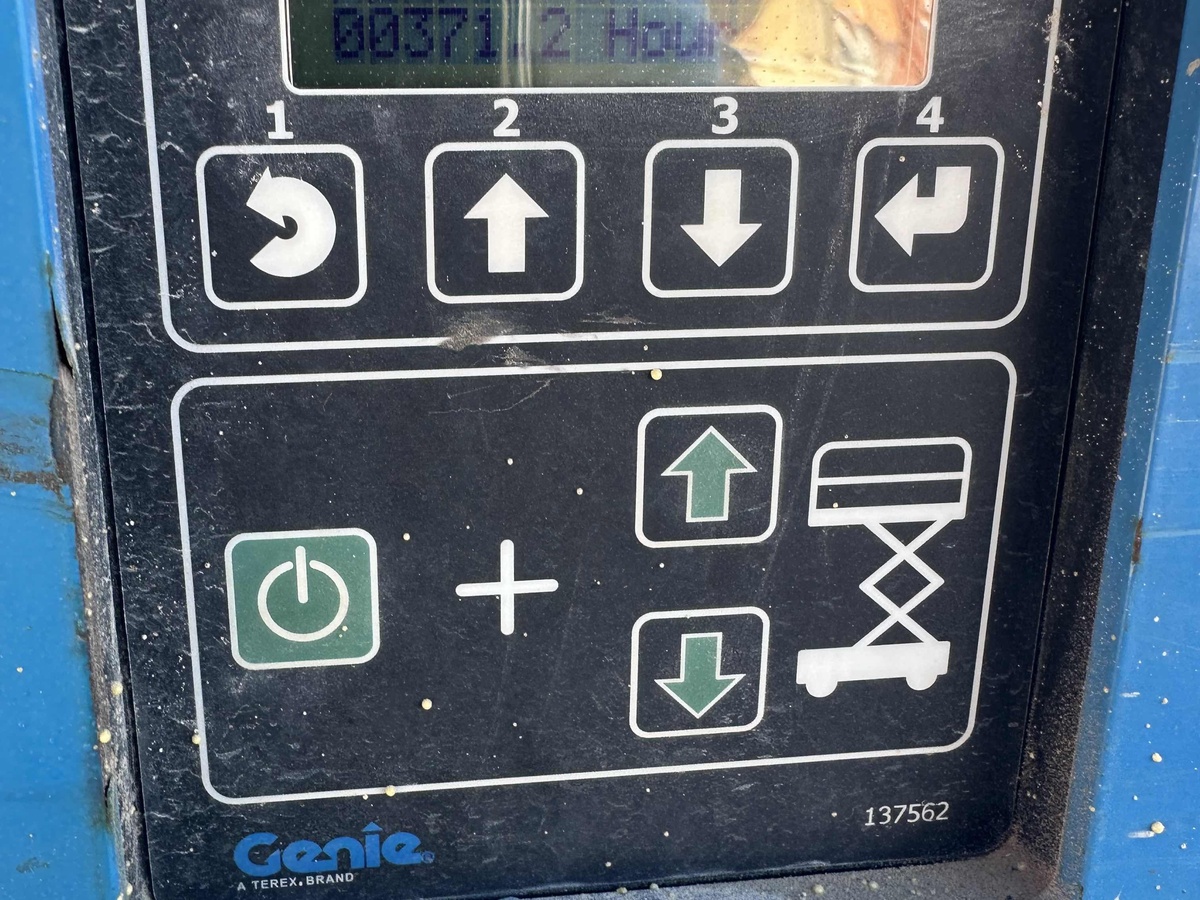 2018 Genie GS-3246-6