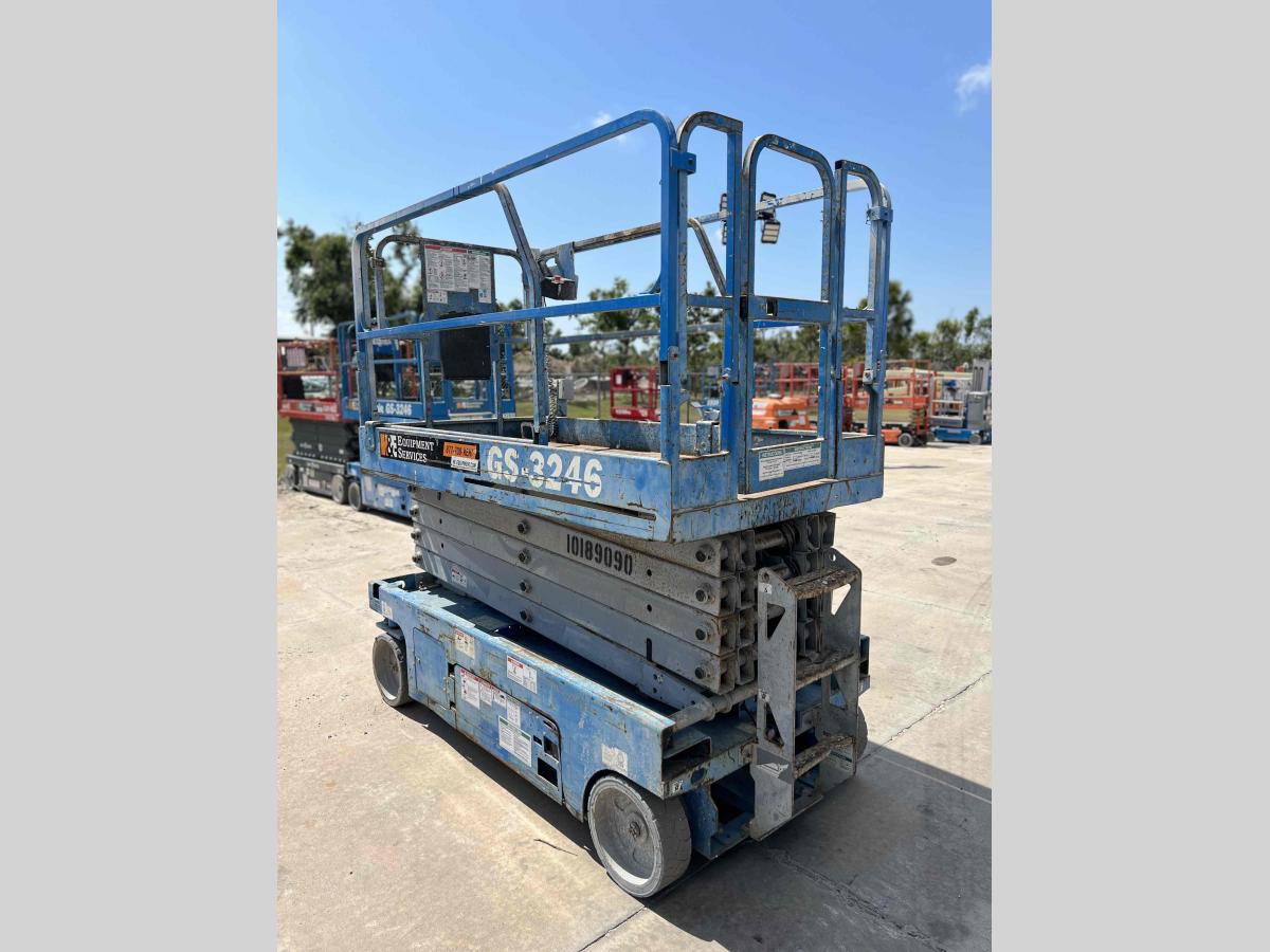 2016 Genie GS-3246