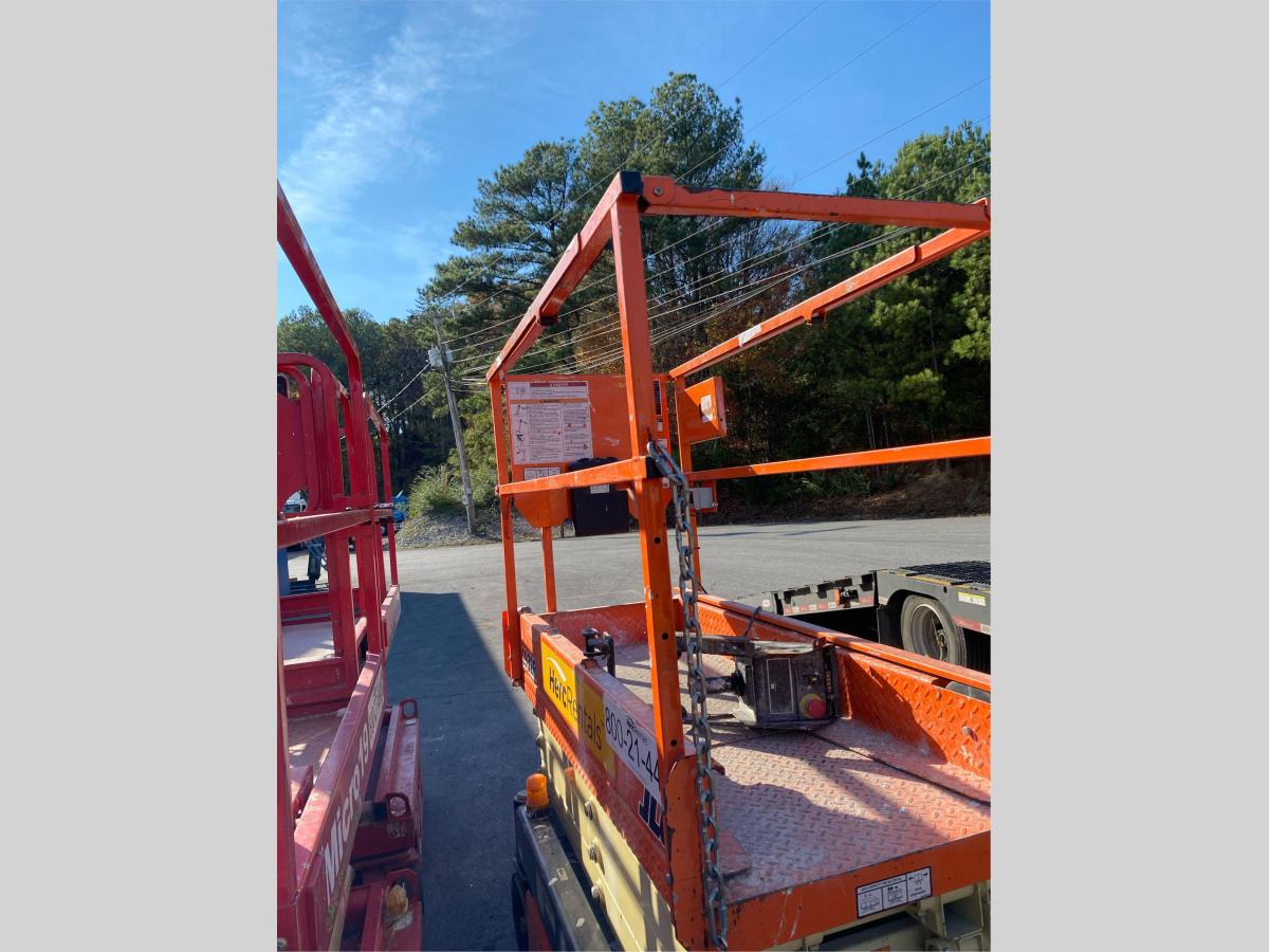 2018 JLG 1932R
