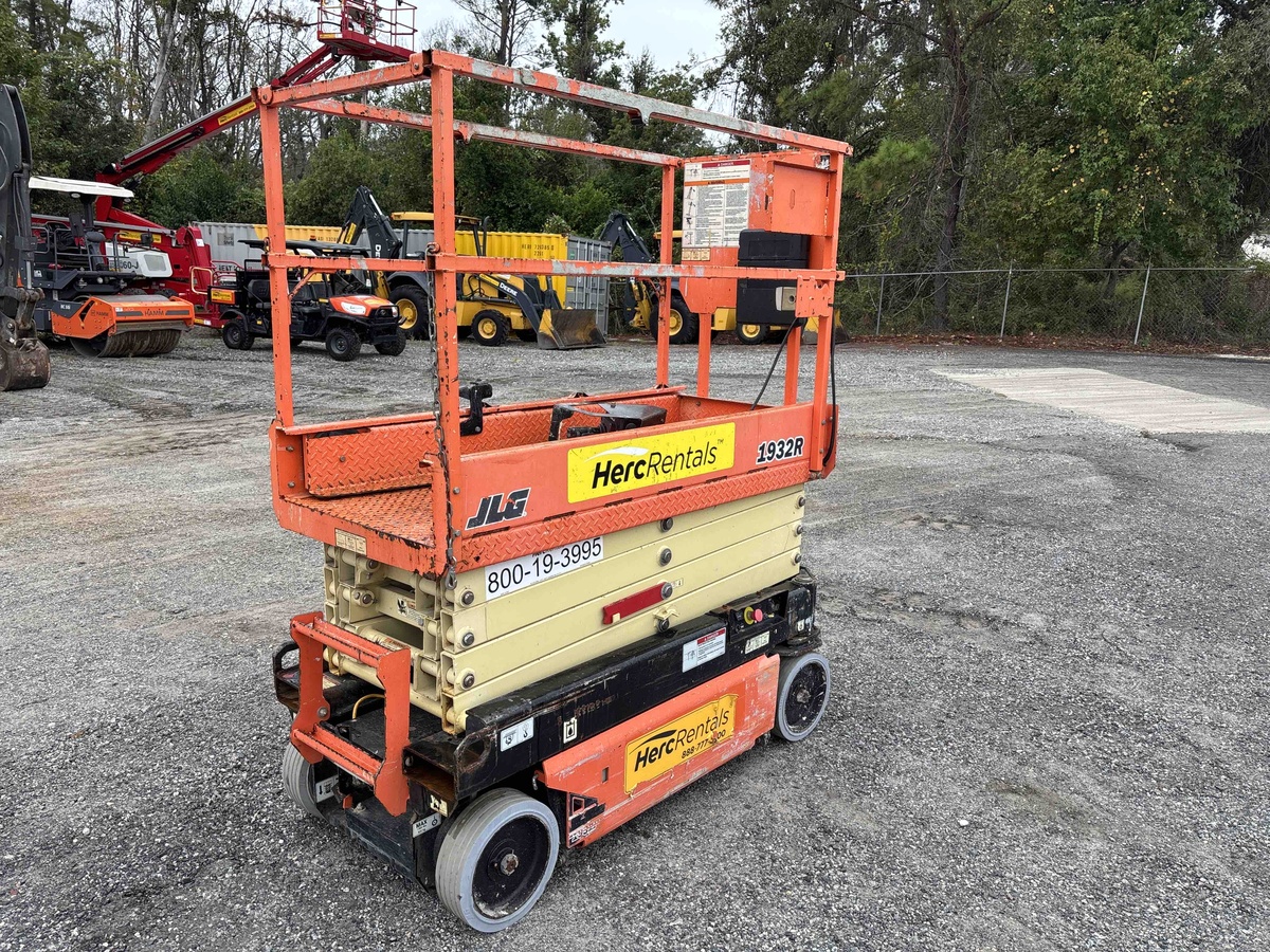 2018 JLG 1932R