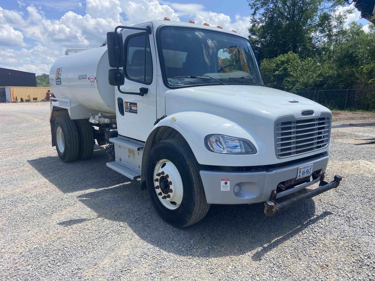 2018 Freightliner M2106-2