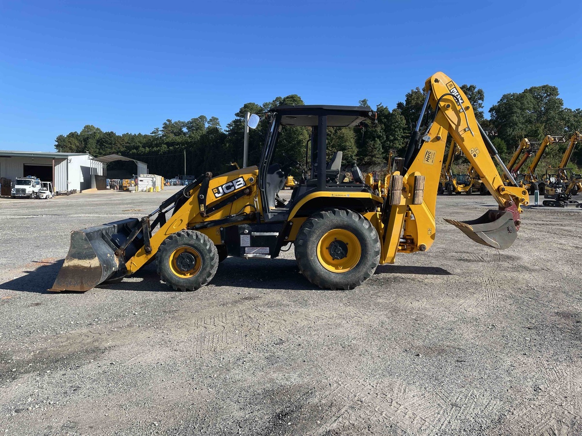 2022 JCB 3CX