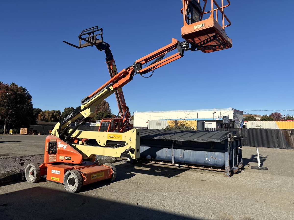 2018 JLG E450AJ-3