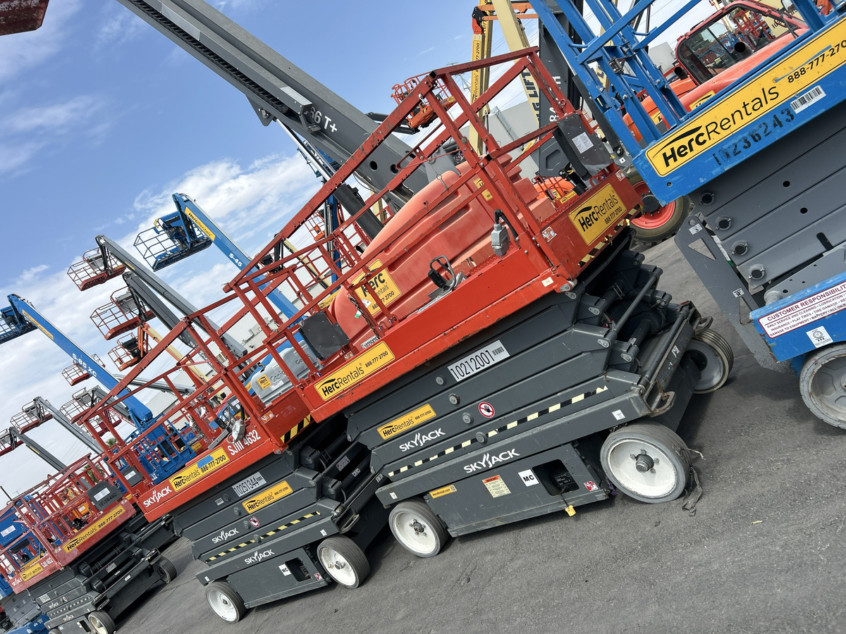 2017 Skyjack SJ4632