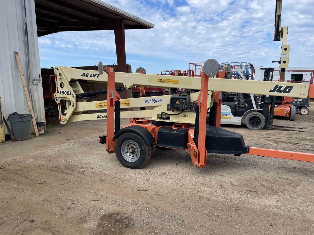 2018 JLG T500J