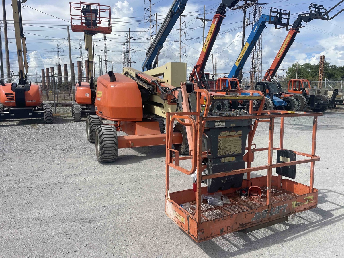2018 JLG 450AJ
