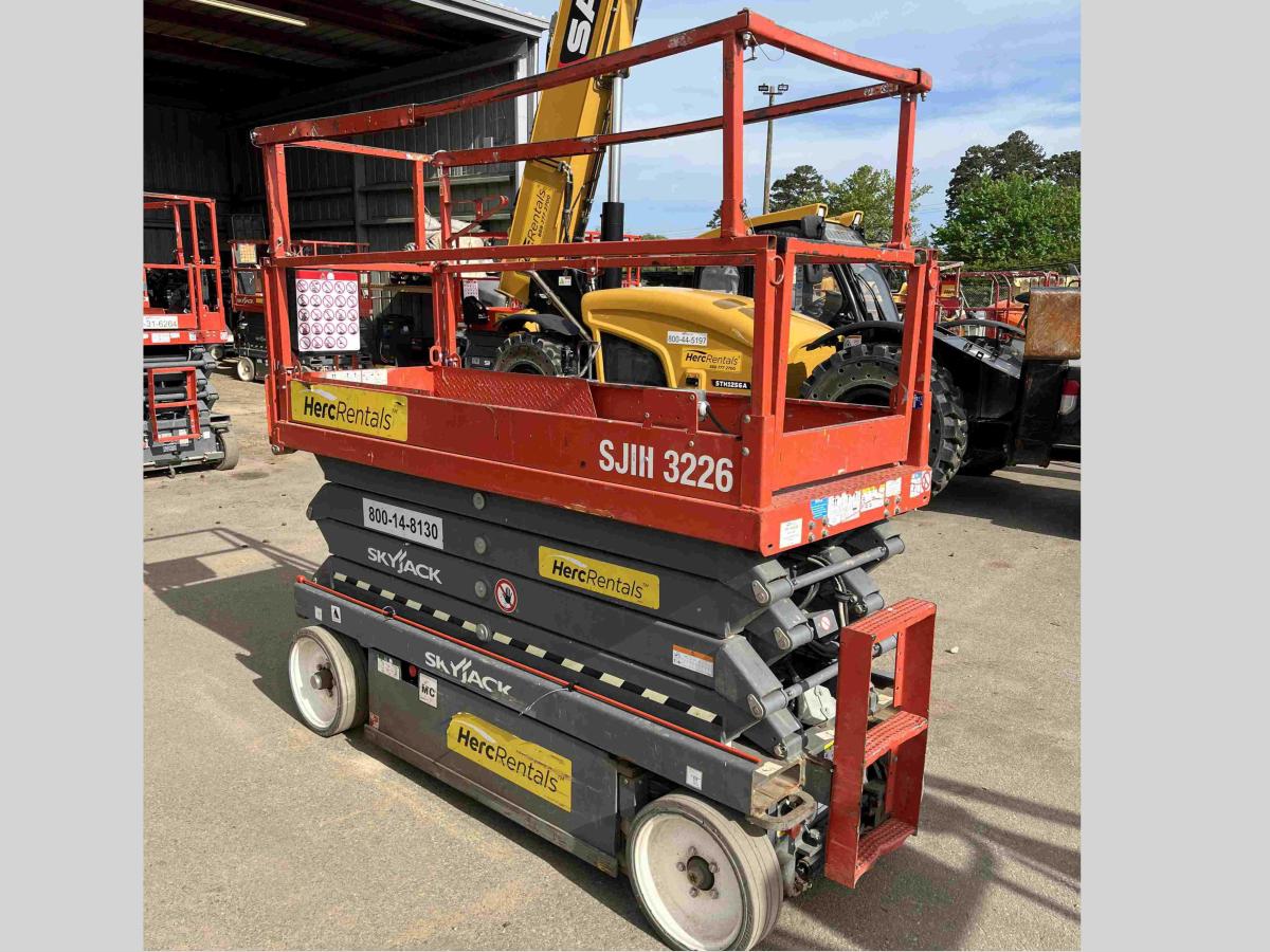 2017 Skyjack SJ3226