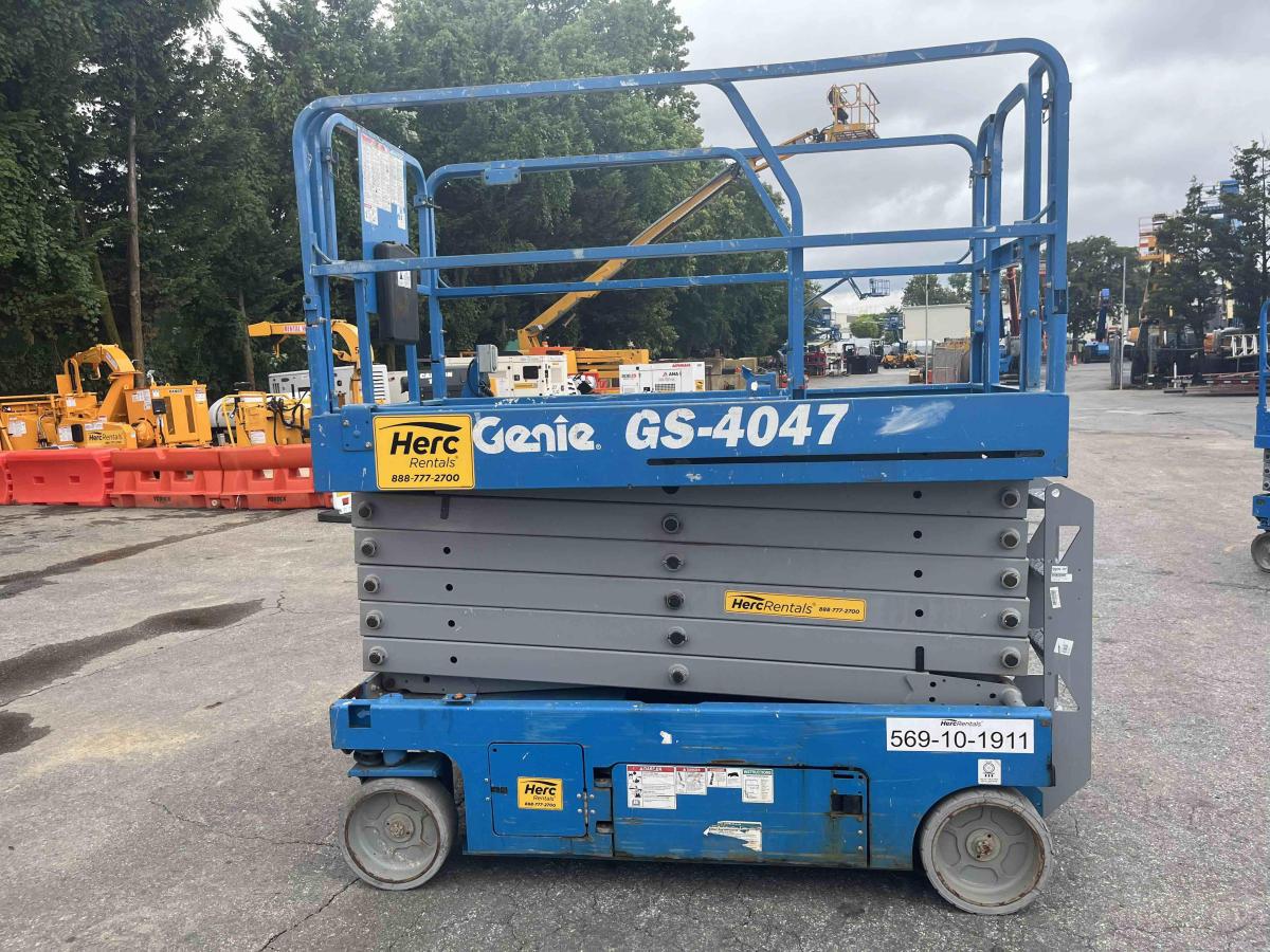 2017 Genie GS-4047