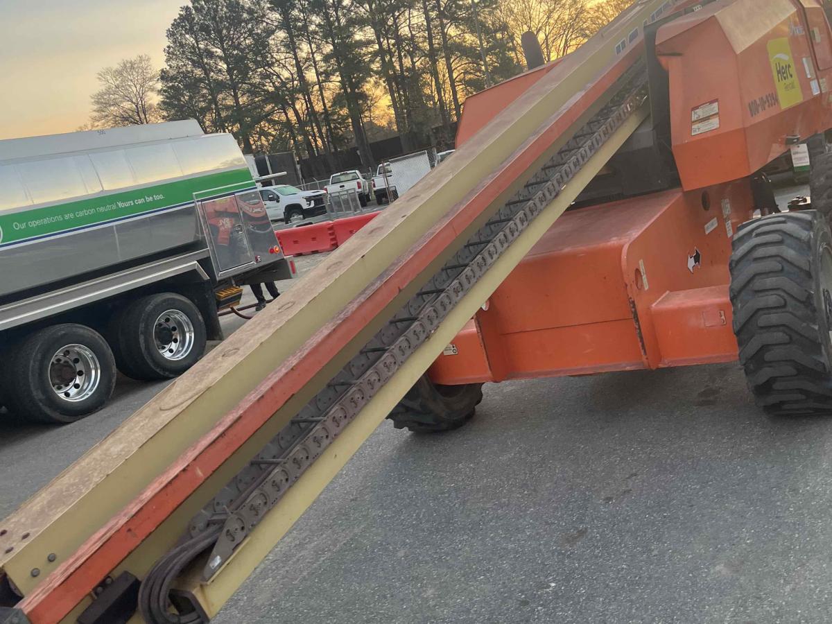 2016 JLG 600S