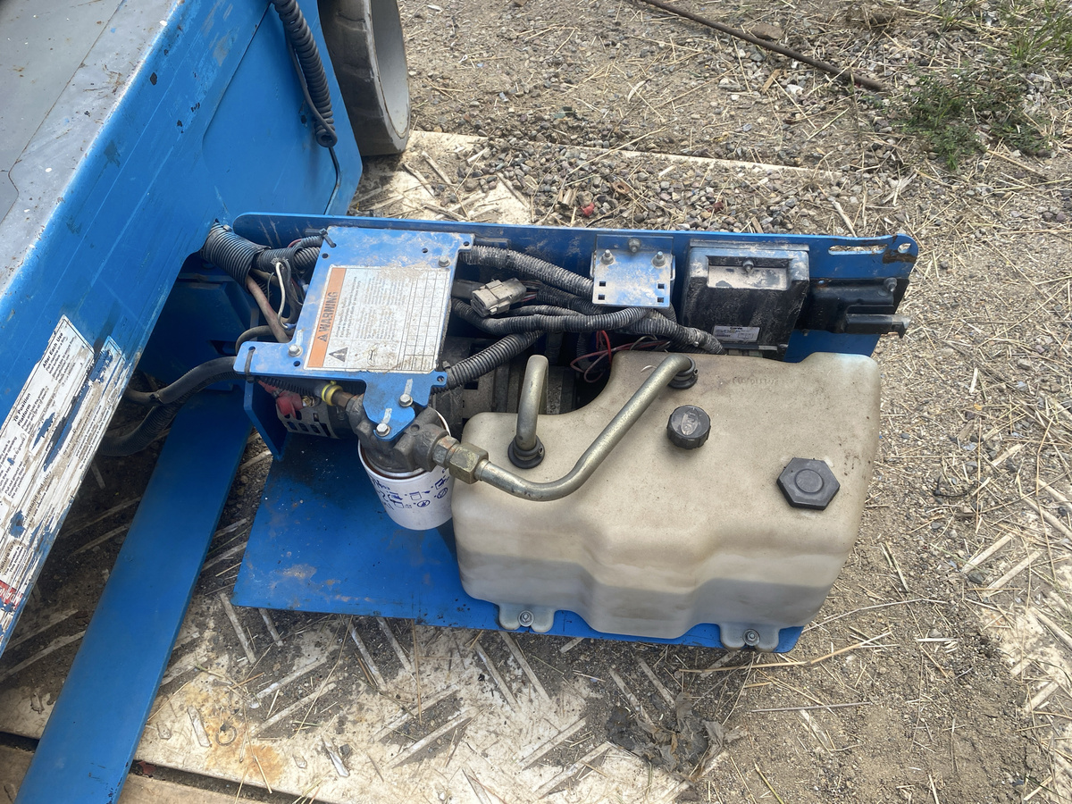 2016 Genie GS-3246-11
