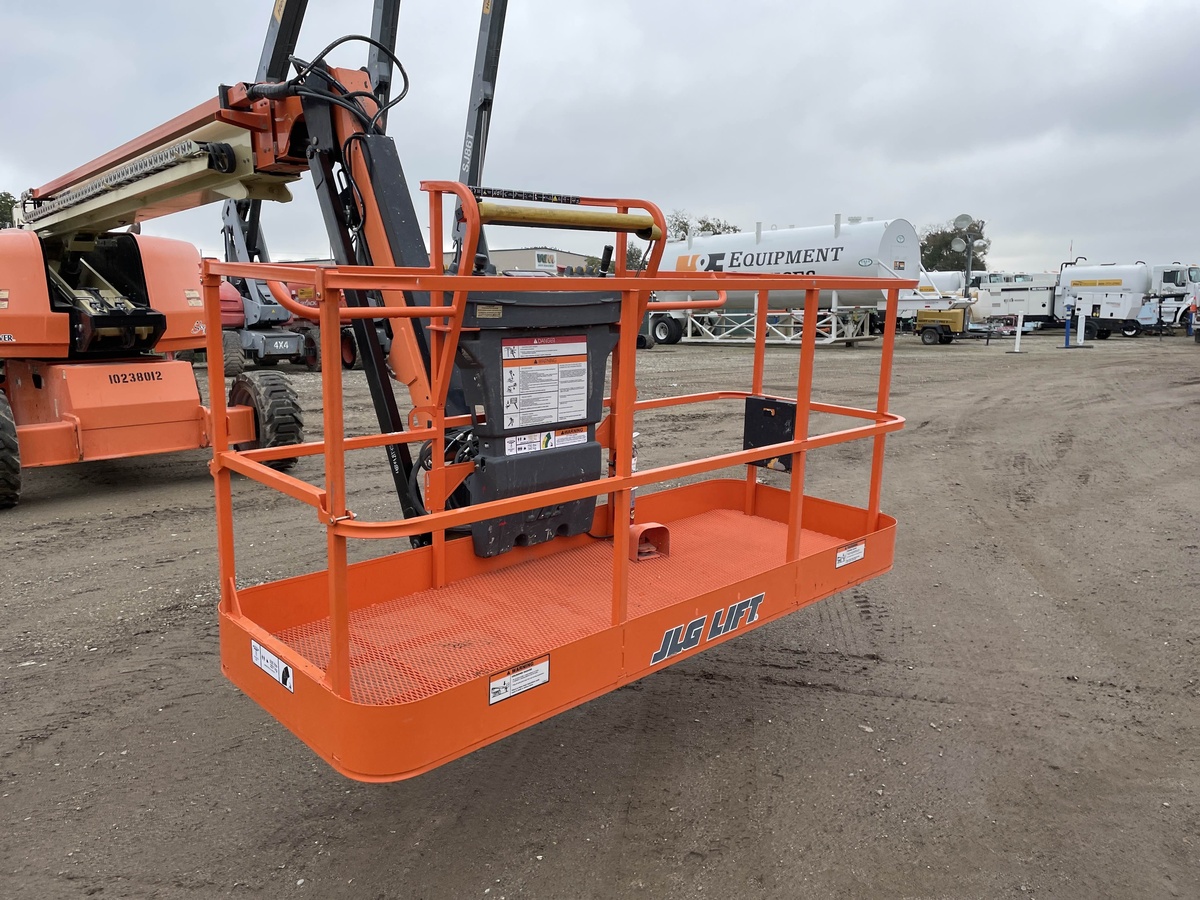 2018 JLG 660SJ-15
