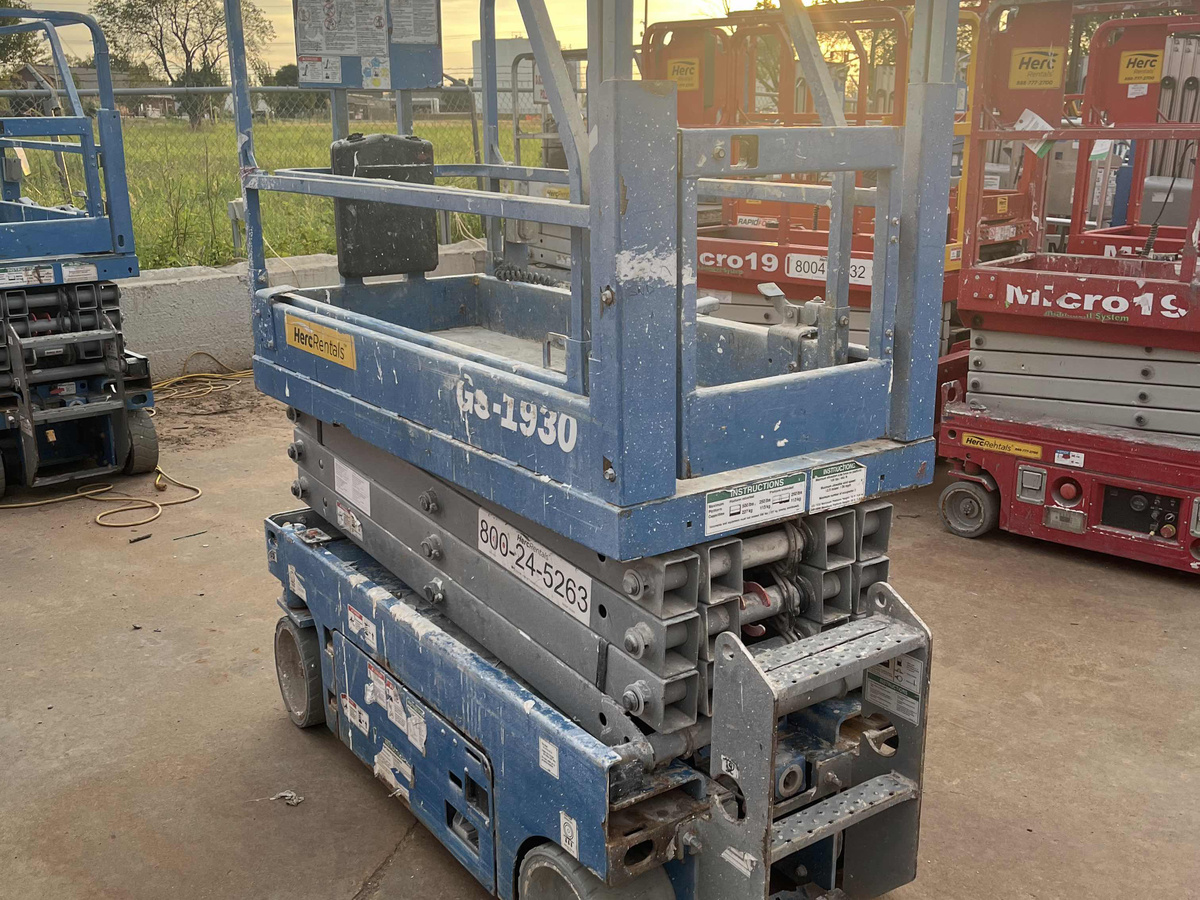 2019 Genie GS-1930