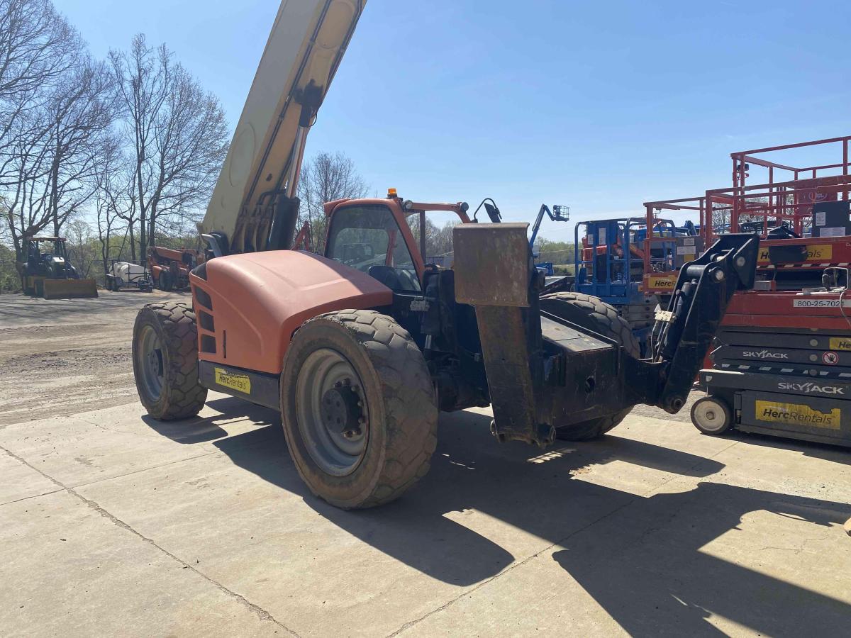 2016 JLG 1255