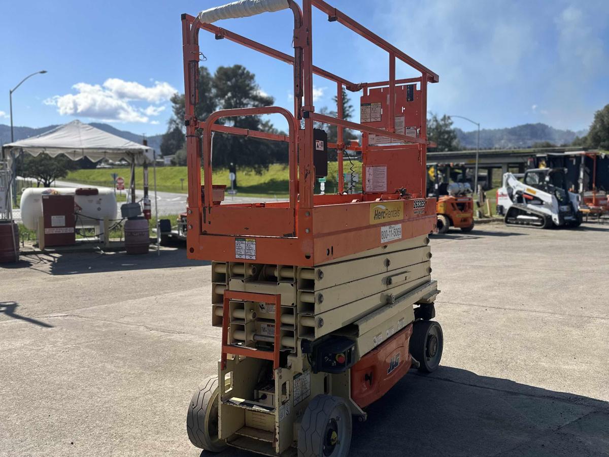 2016 JLG 2632ES