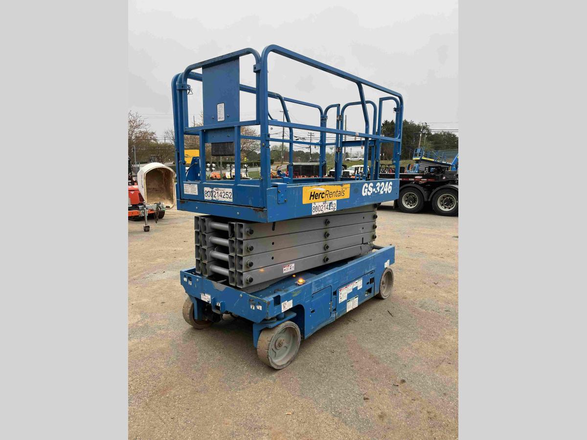 2018 Genie GS-3246