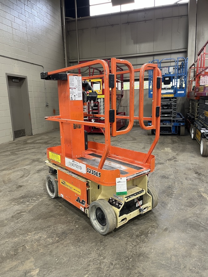 2019 JLG 1230ES-3