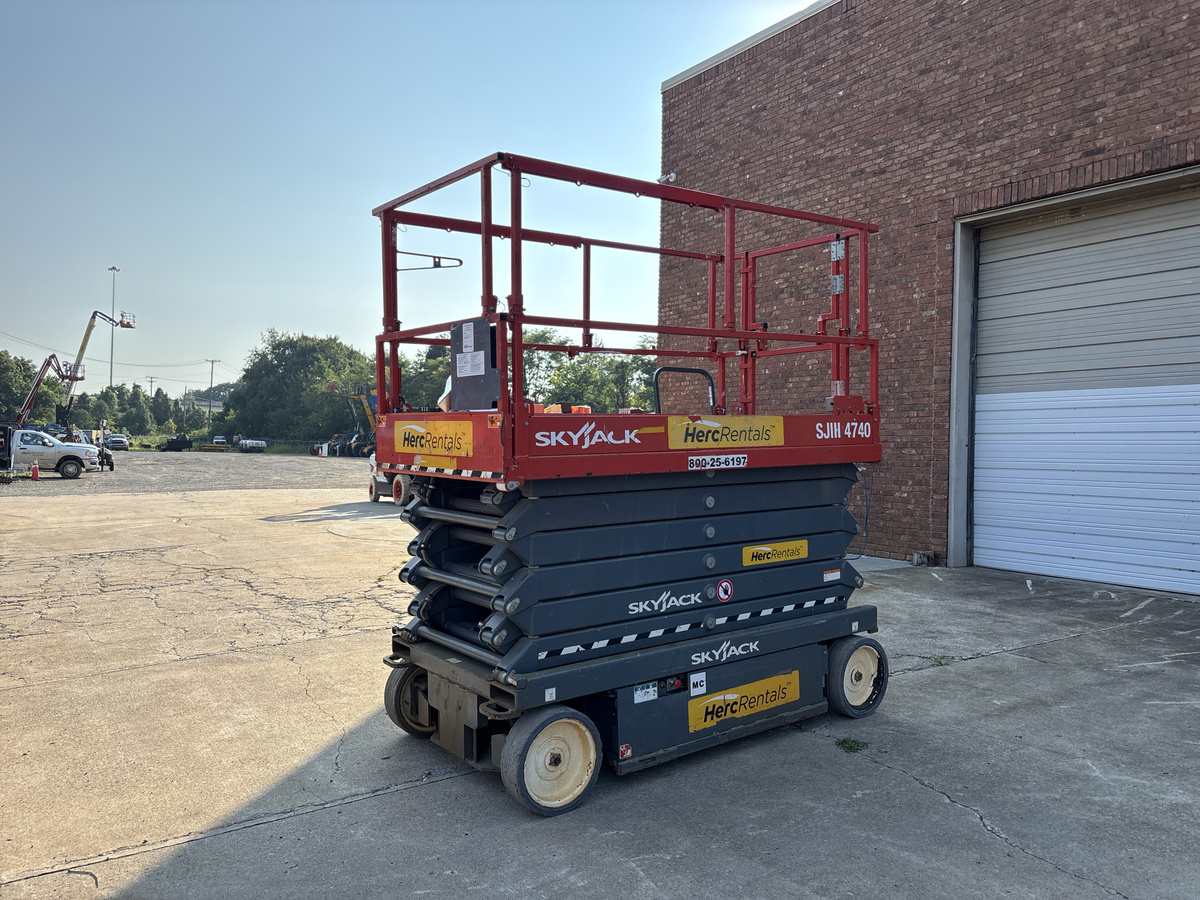 2019 Skyjack SJ4740