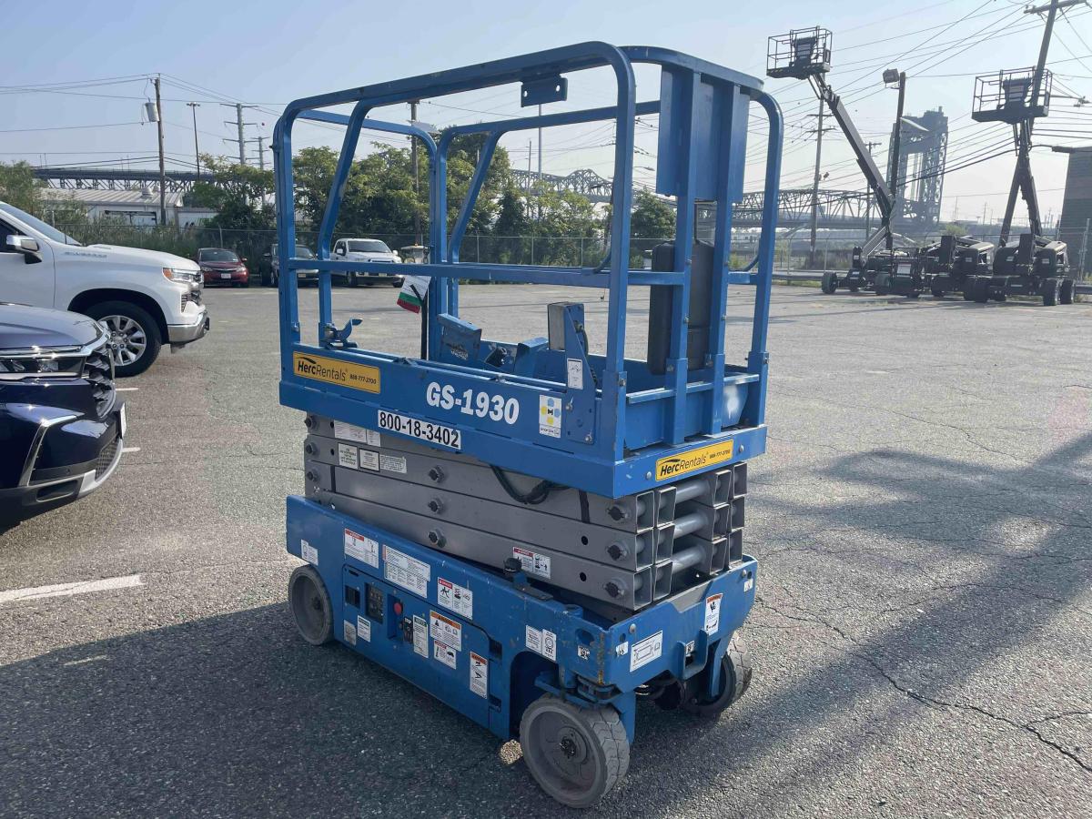 2017 Genie GS-1930