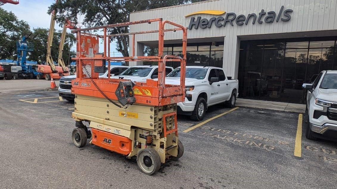 2018 JLG 2632ES-2