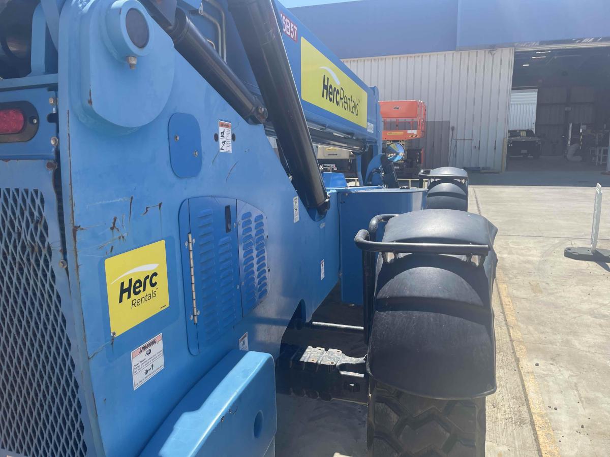2015 Genie GTH-1056-8