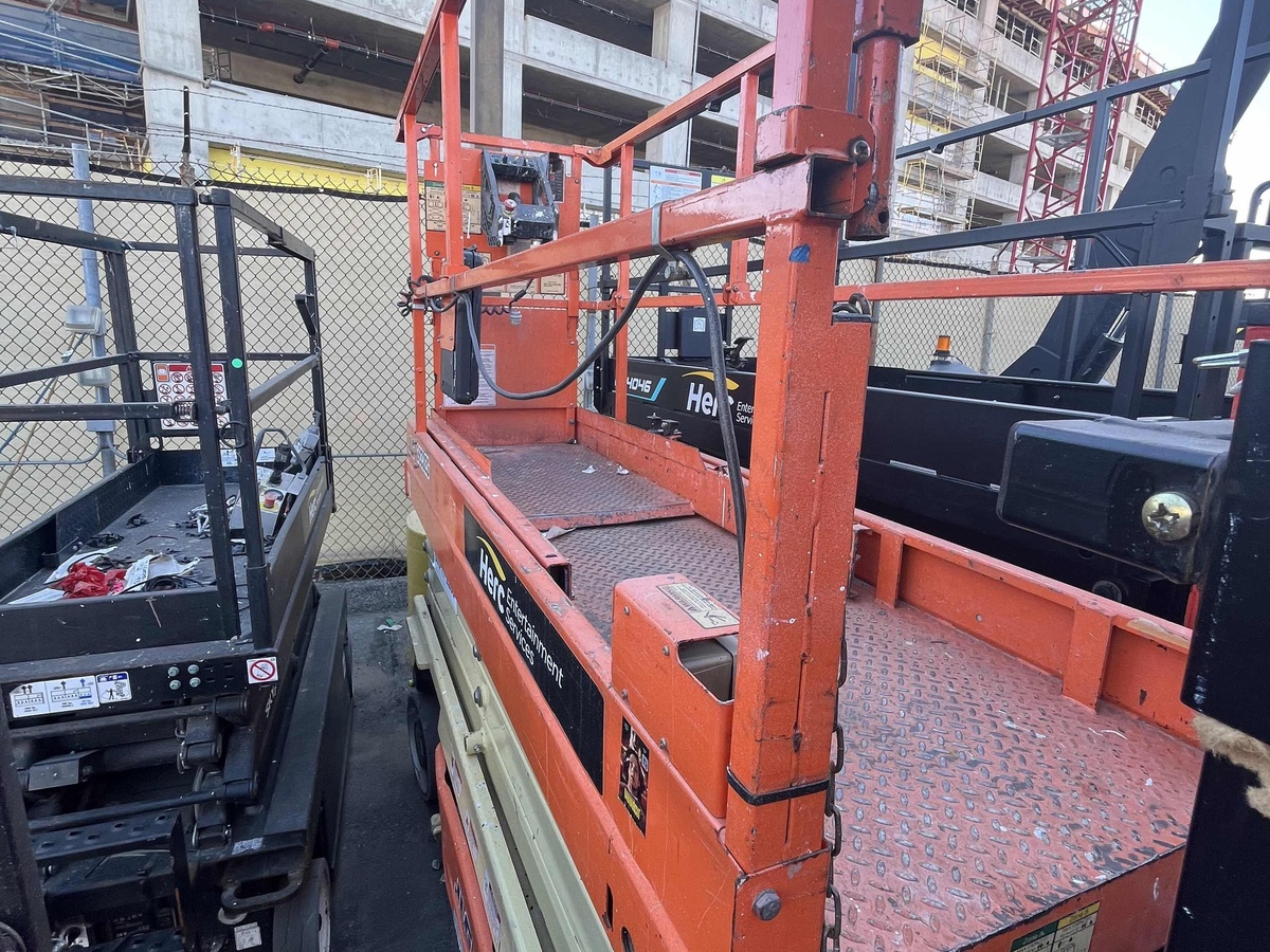 2017 JLG 2632ES-6