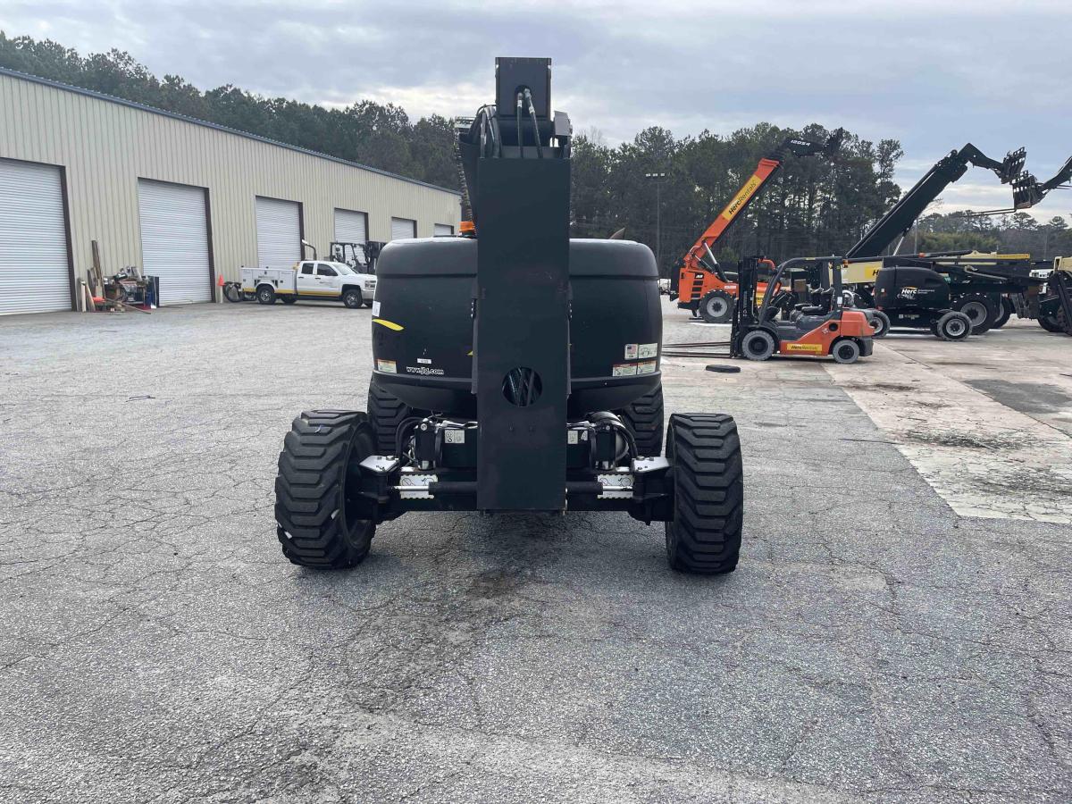 2017 JLG 600AJ