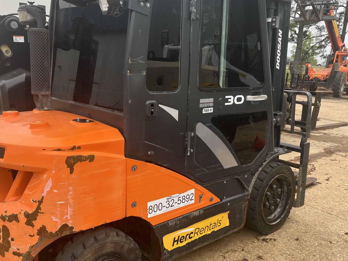 2021 Doosan D30S-7