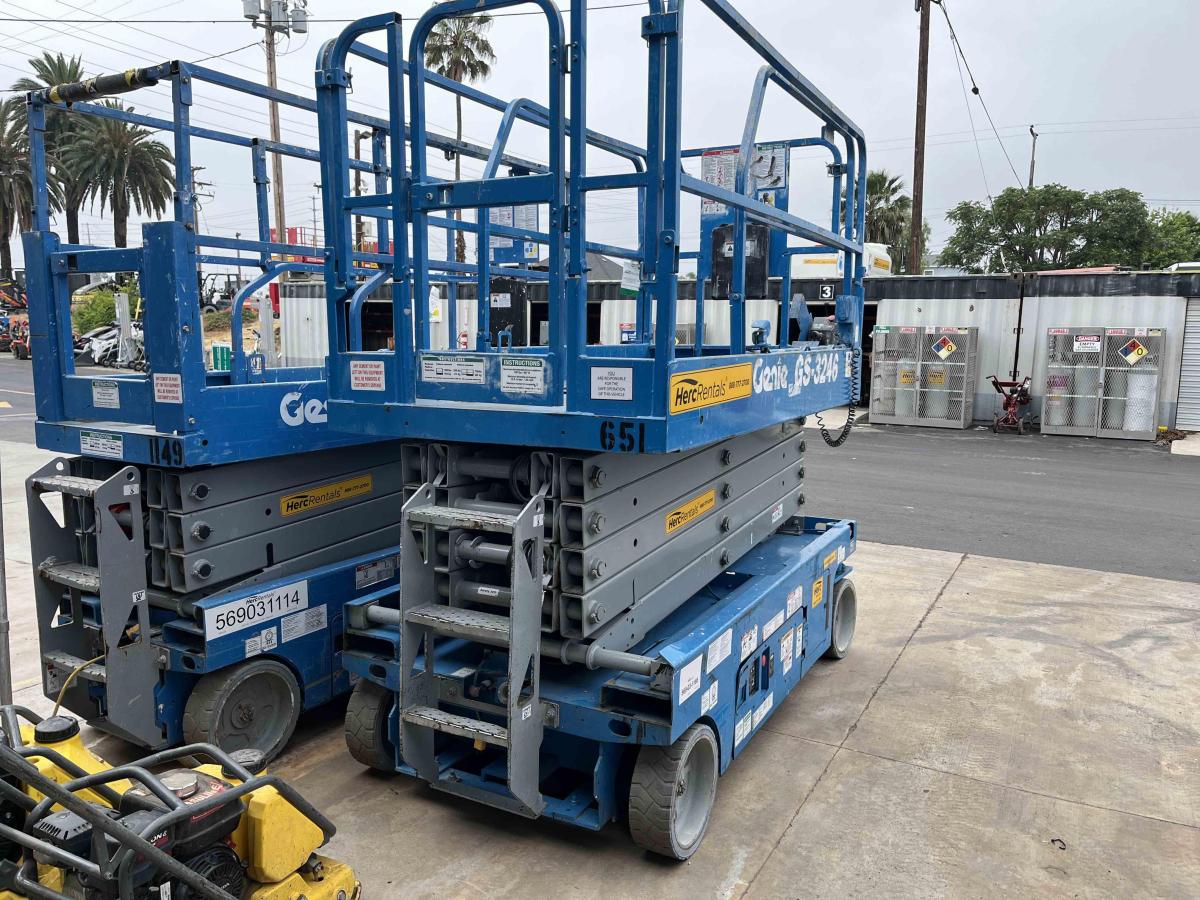 2016 Genie GS-3246