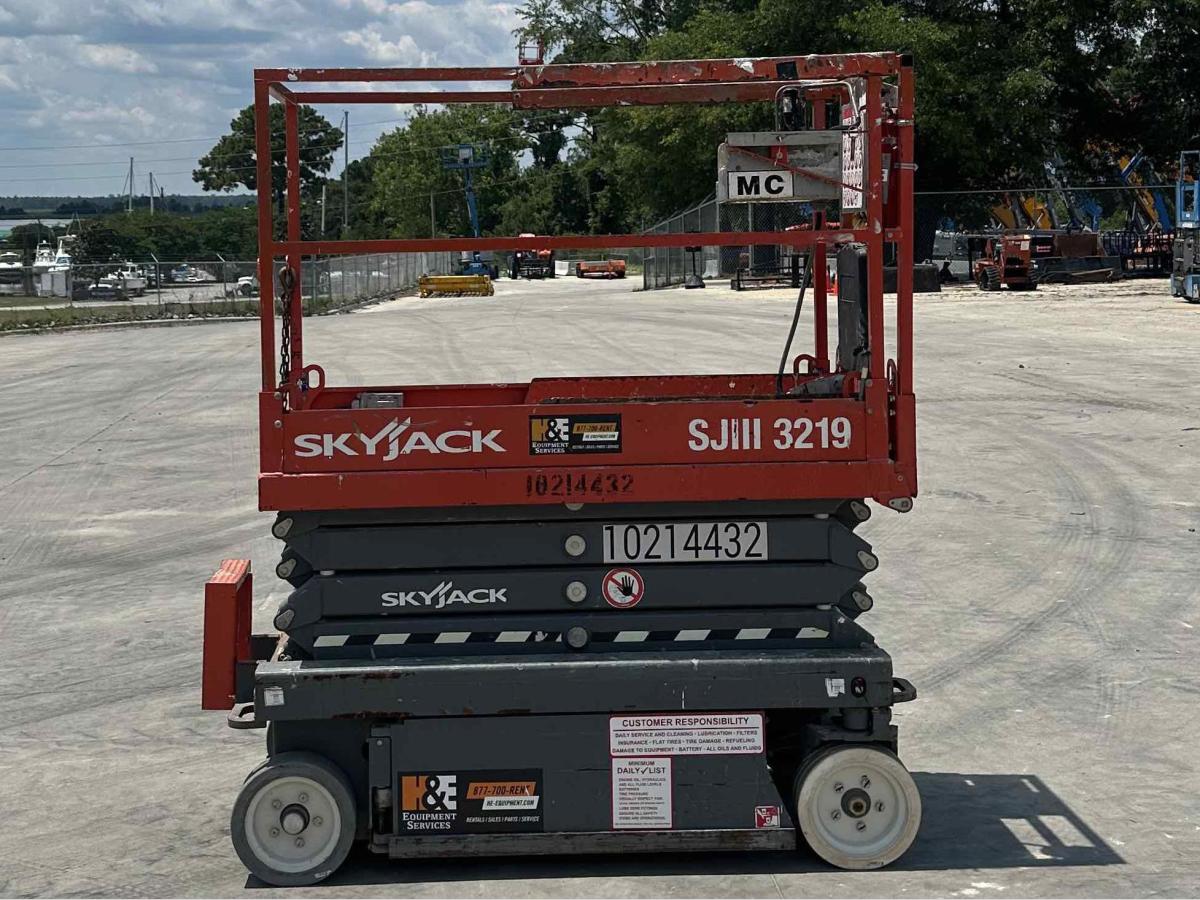 2017 Skyjack SJ3219