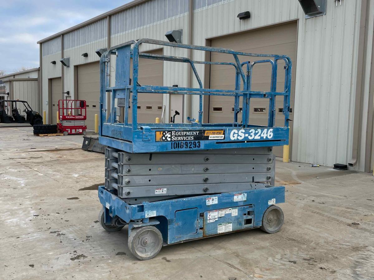 2016 Genie GS-3246-3