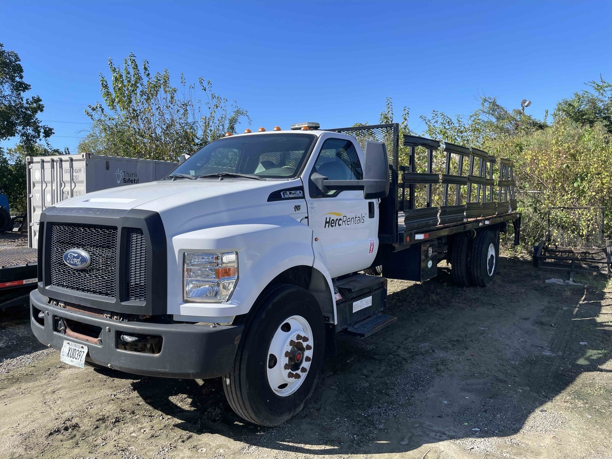 2018 Ford F750-1