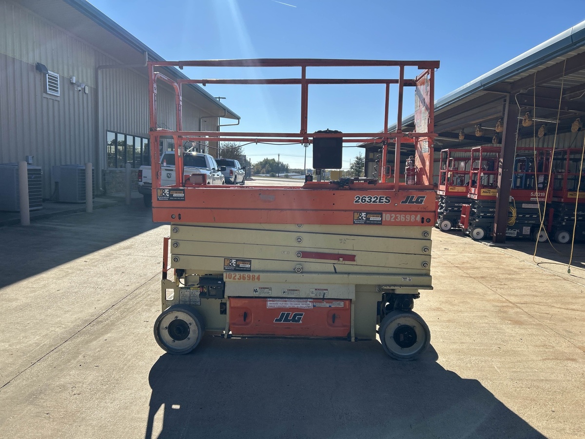 2018 JLG 2632ES-5