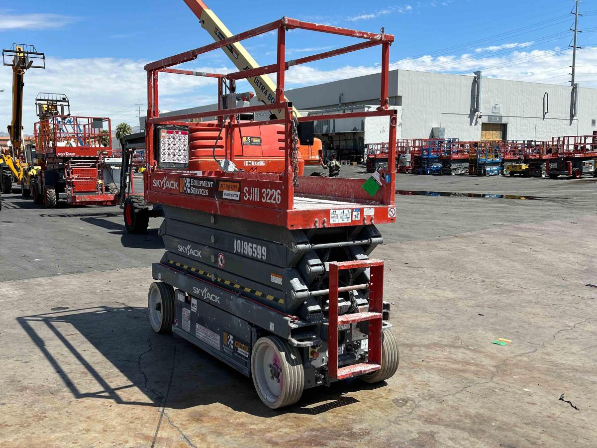 2016 Skyjack SJ3226