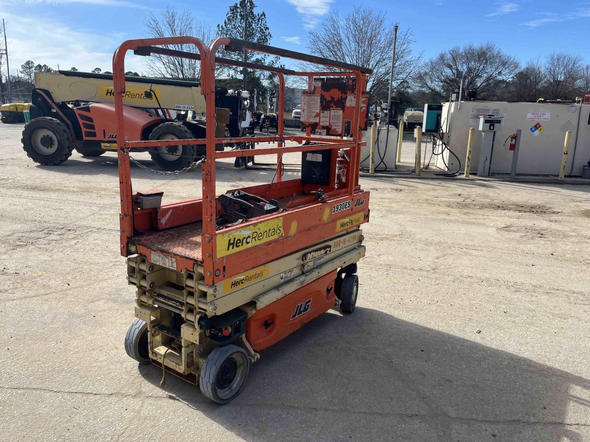 2017 JLG 1930ES