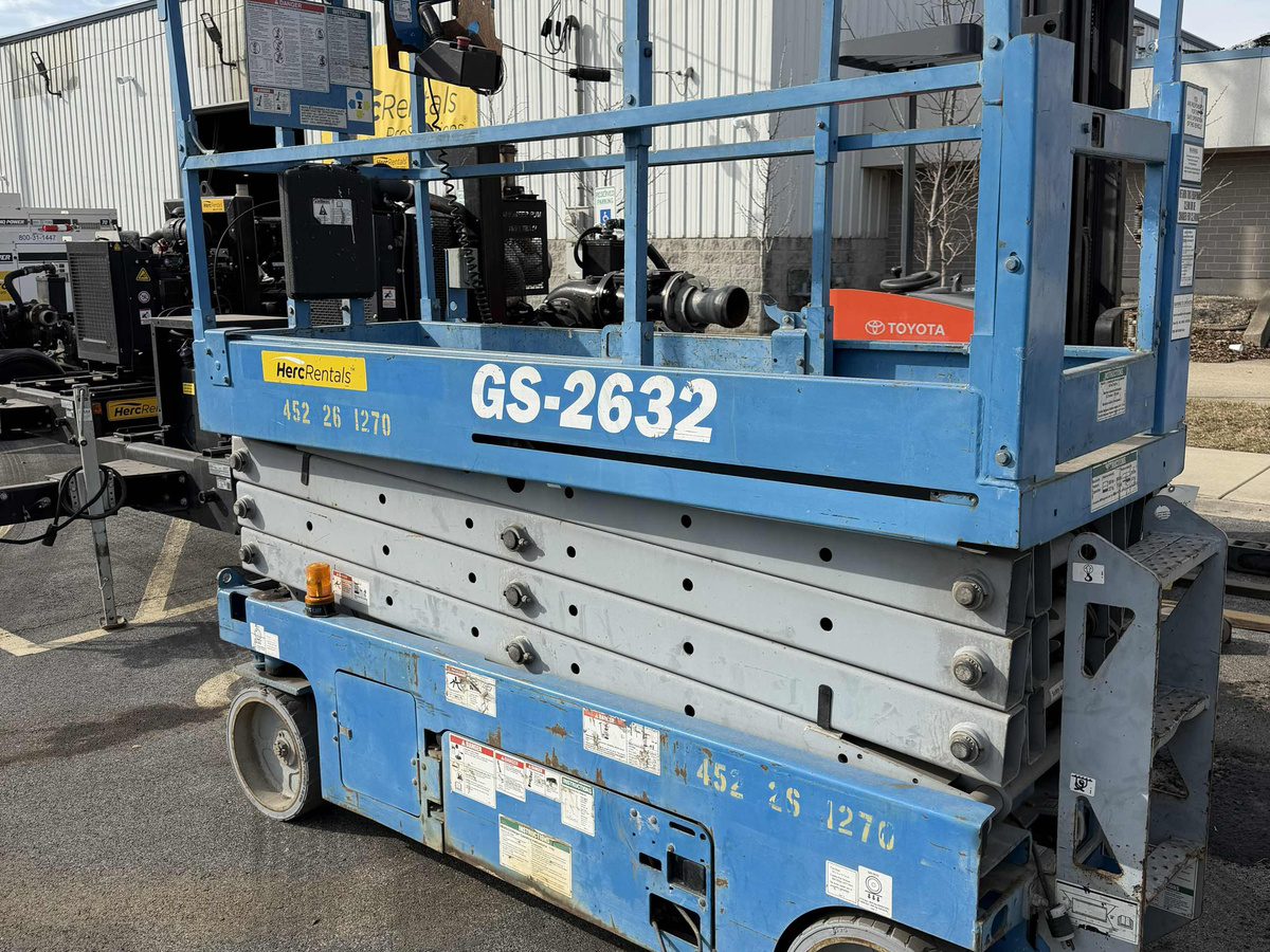 2012 Genie GS-2632-5