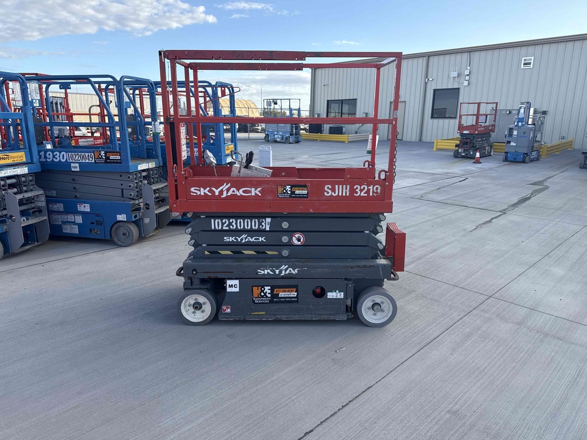 2017 Skyjack SJ3219