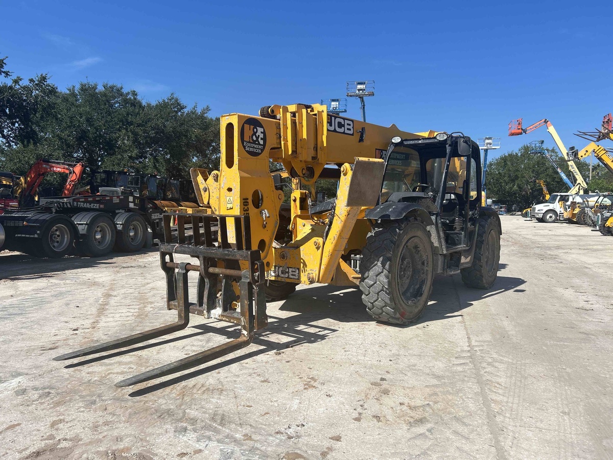 2022 JCB 512-56